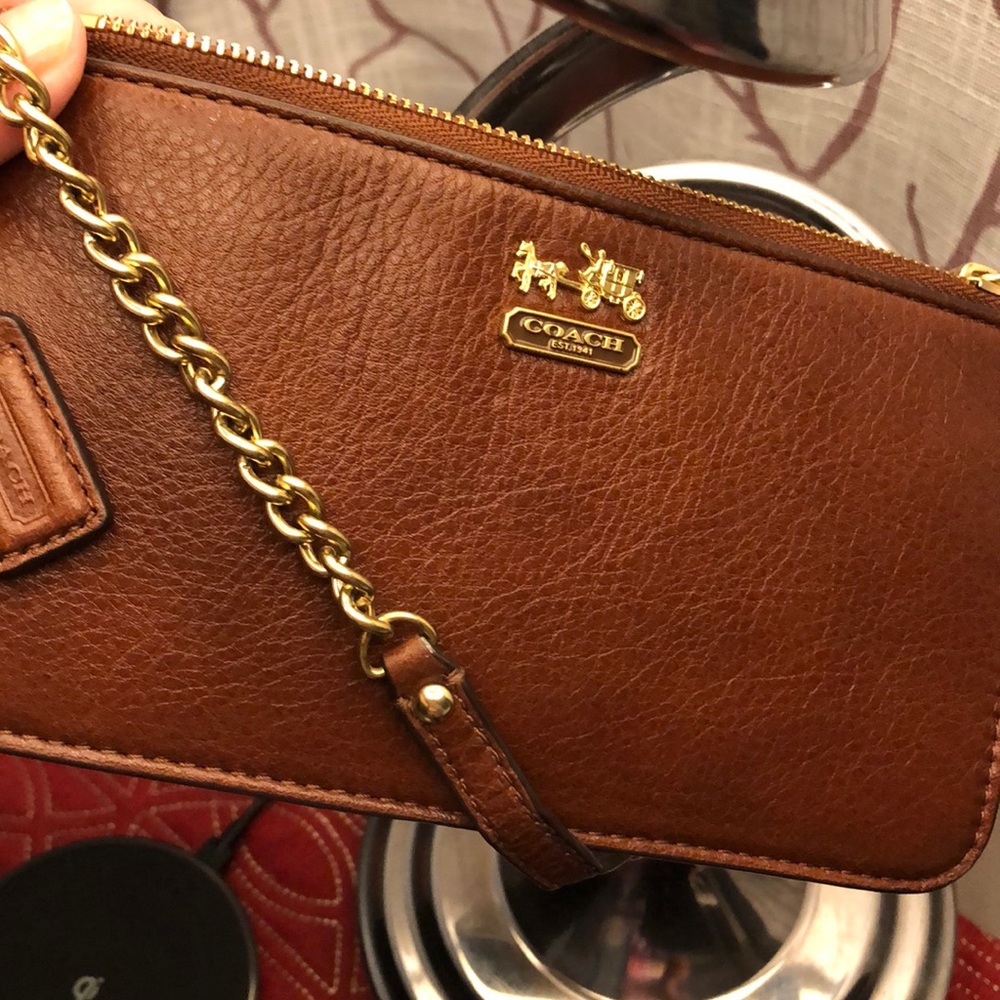 Coach 1941 Wristlet with Chain EUC - Picture 7 of 9